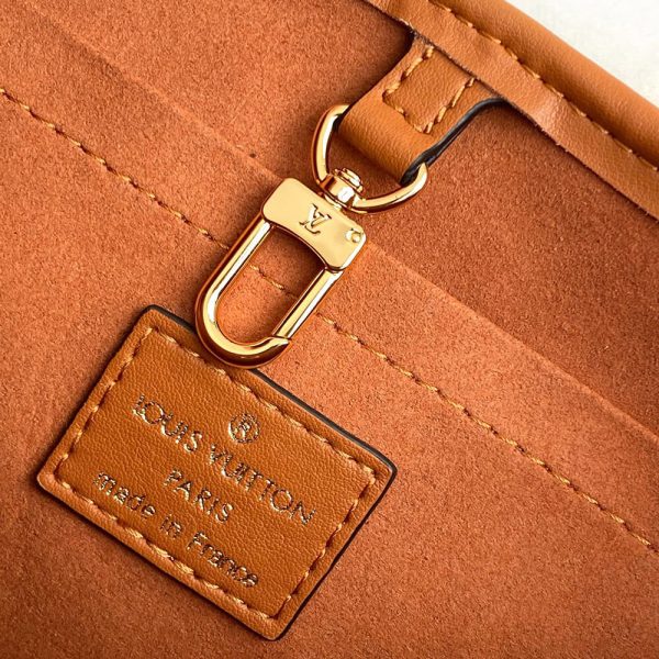 LV Petit Bucket