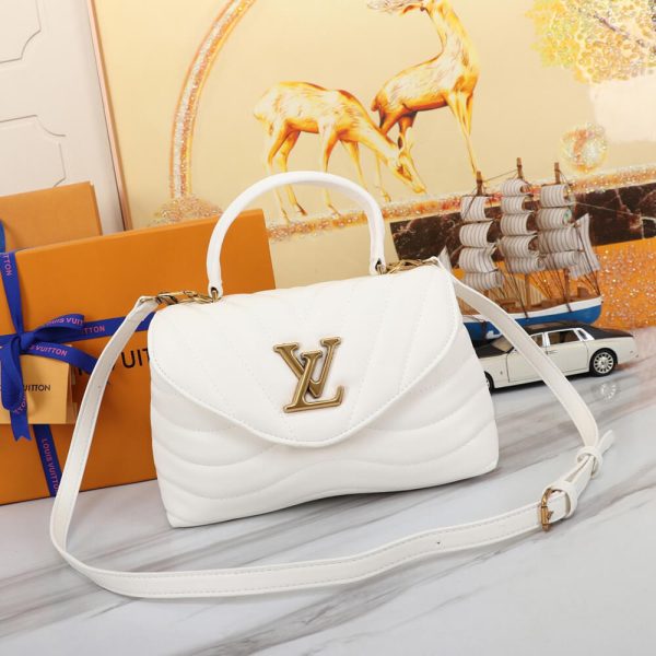 LV Hold Me