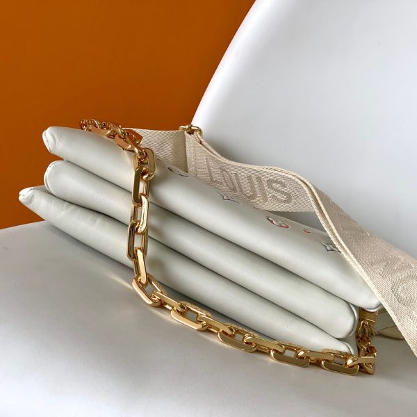 LV Coussin PM