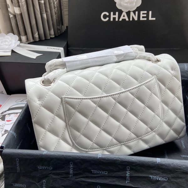 Ch*el classic flap medium
