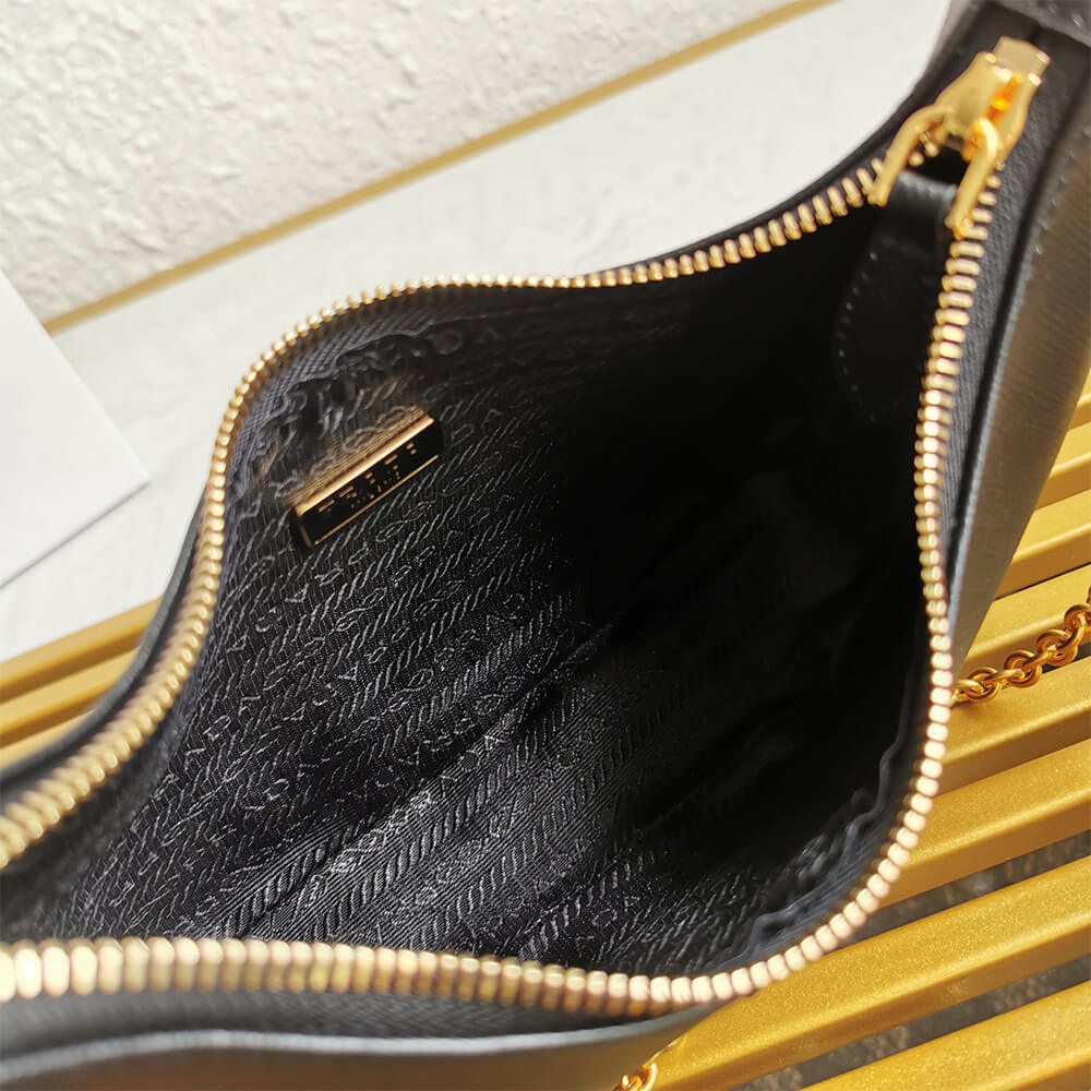 Pra*a re-edition 2005 saffiano leather bag